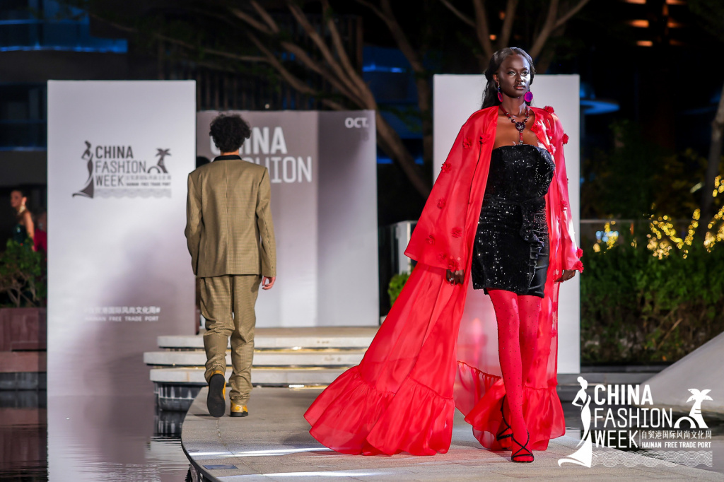 China Fashion Week Sanya 118.jpg China Fashion Week Sanya 118.jpg