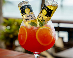 FreeGen Beach Bar