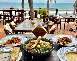 FreeGen Beach Bar