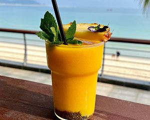 FreeGen Beach Bar
